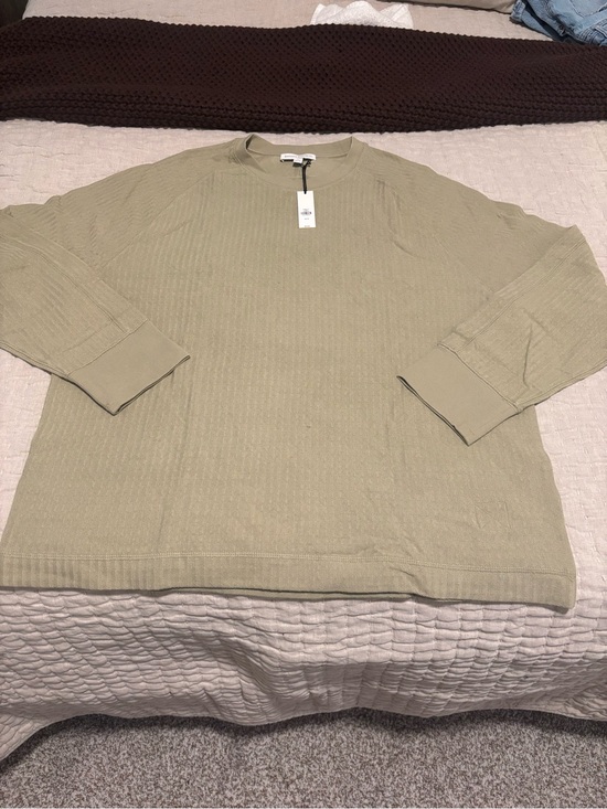 Banana Republic Other - Banana Republic Men's Crewneck Sweater in Olive Green